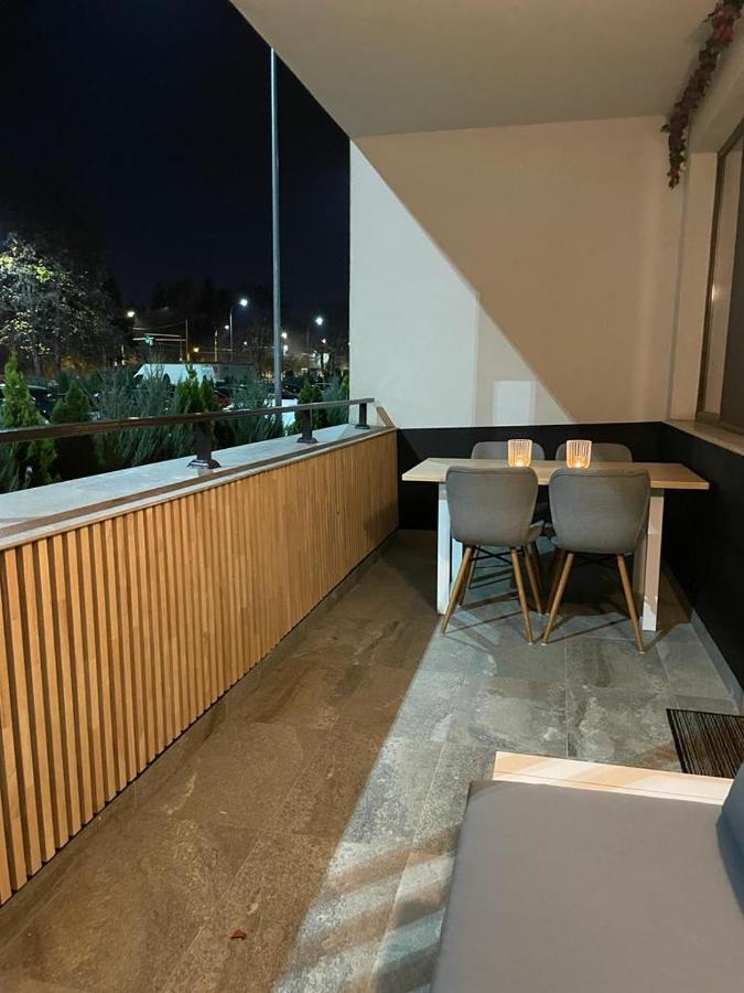 Apartment Chic By Landev Brasov Exterior photo